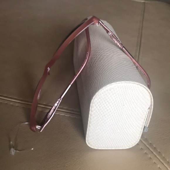 Rose gold Burberry pink 👓 - Picture 3 of 8